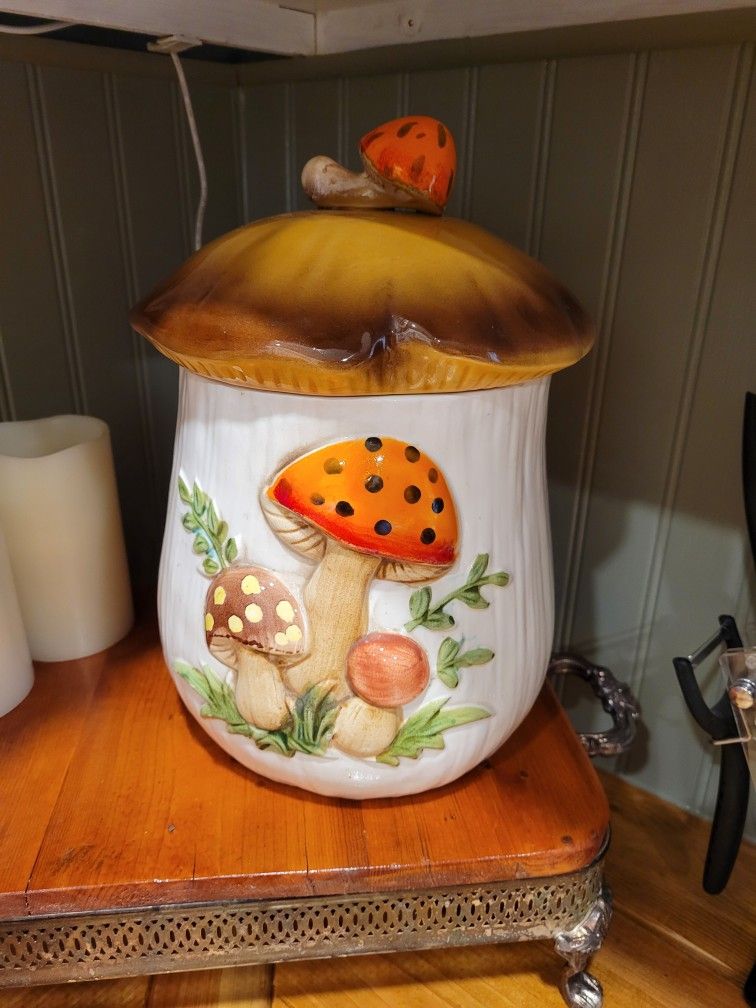 Vintage Mushroom Cookie Jar