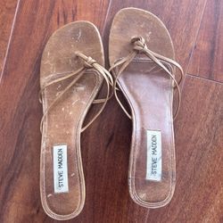 Steve Madden Vintage Y2K Square Toe Sandals Thong Kitten Heel Size 7.5