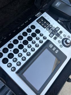 QSC TouchMix-16 Channel Mixer