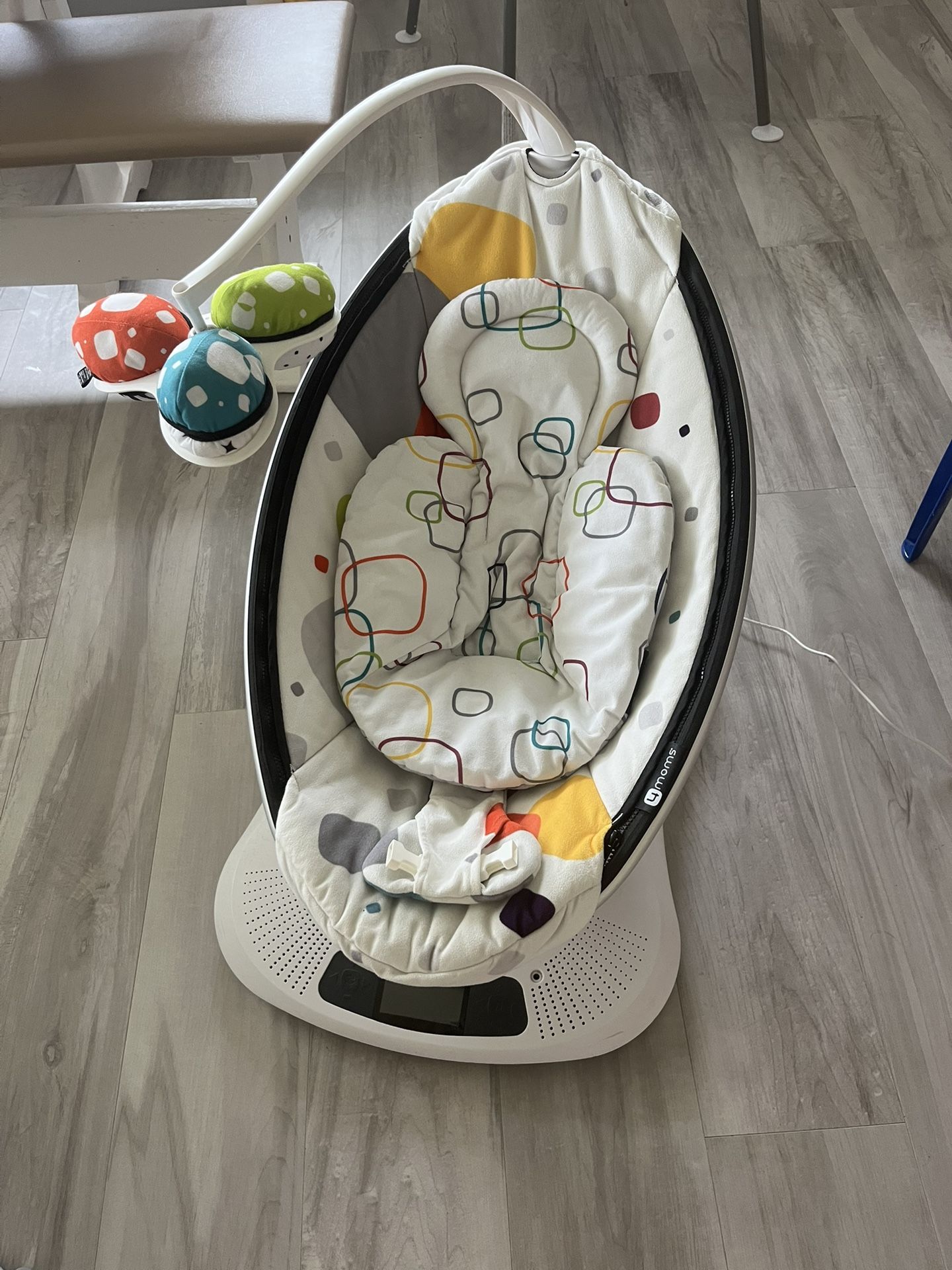 Mamaroo Baby Swing