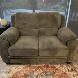 Soft & Cozy - Loveseat 