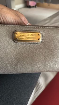 Marc Jacob  leather wallet     pick up only!!