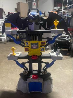Batman BatCave Toy