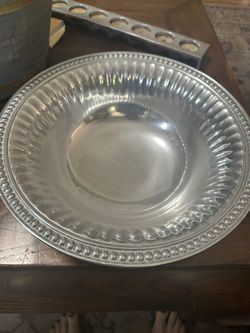 Wilton Armetale William And Mary Serving bowl