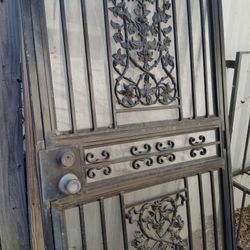 Puerta De Metal Buenas Condiciones 36 X 80