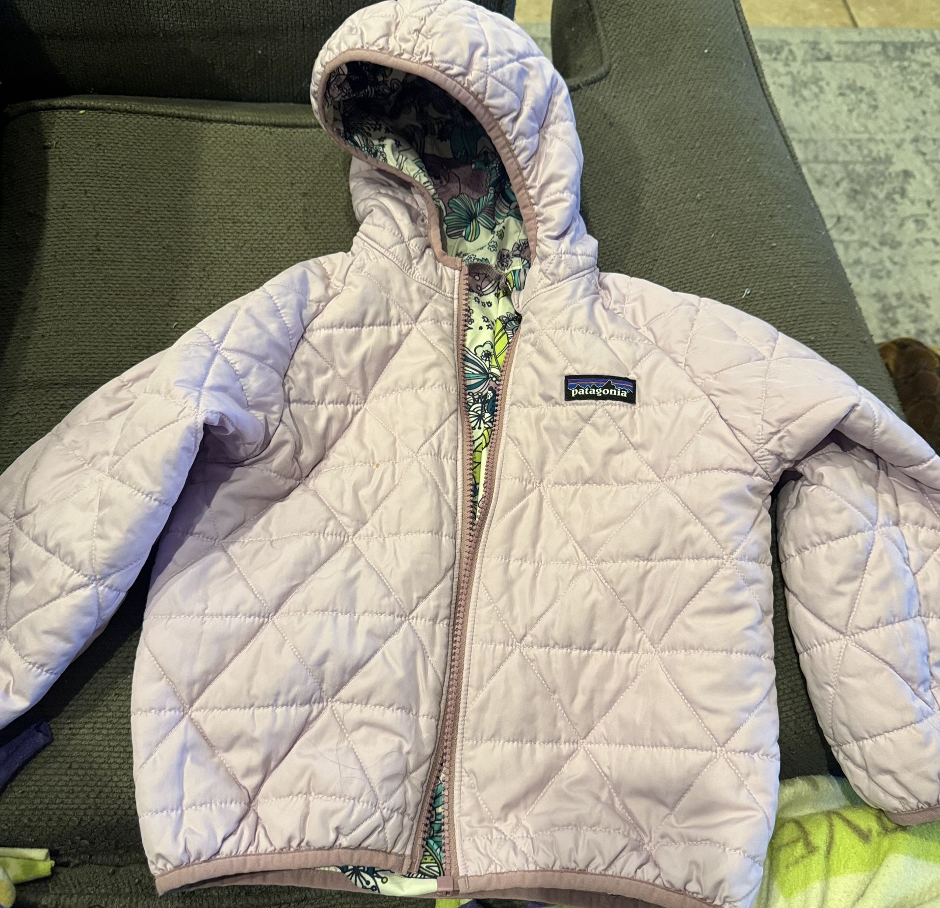 Patagonia girls reversible coat Size 6