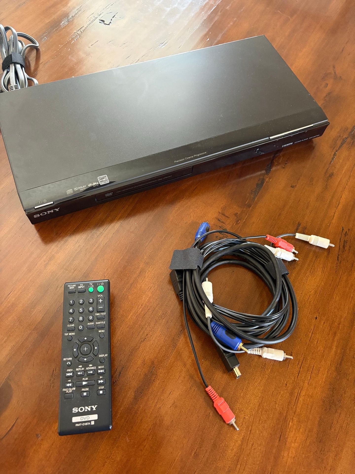 Sony DVD Player DVP NS710H Precision Cinema Progressive CD Player (with remote)
