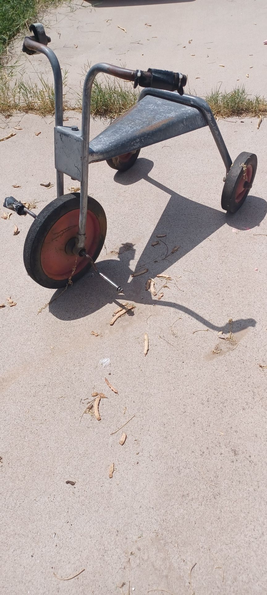 Vintage Kids Metal Pedal Tricycle