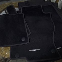 2019 Gls Oem Mats Exelent Shape