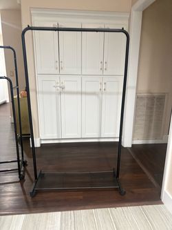 Black Metal Clothing Rack with Bottom Shelf