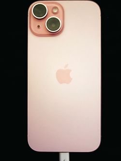 iPhone 15 pink