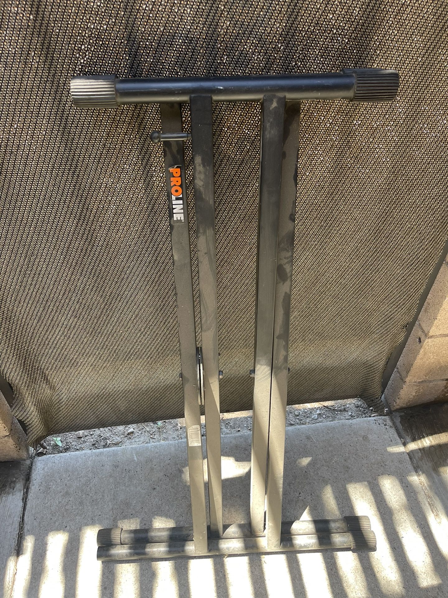 Proline Stand