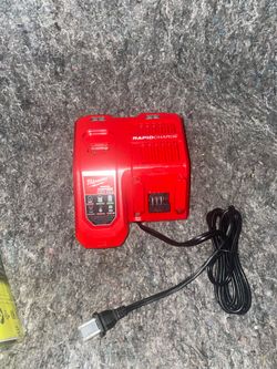 Milwaukee M12 and M18 12-Volt/18-Volt Lithium-Ion Multi-Voltage Rapid Battery Charger