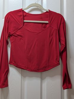 All in motion medium fitted top
