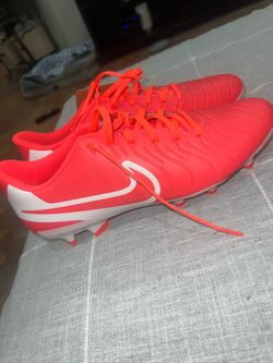 Nike soccer cleats size 10.5