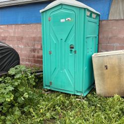 Portable Restroom On Sale 