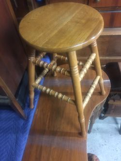 2 stools good condition
