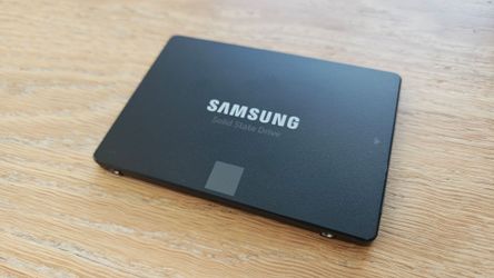 Samsung 860 EVO - 250GB 2.5" SATA SSD