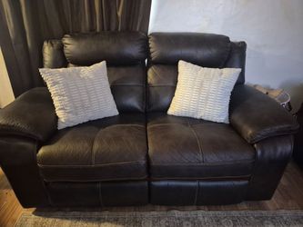 Recliner couches