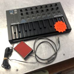 96091 Arturia MINILAB MKii 25key 8pad Keyboard Controller W/ Foot Pedal & Usb Cord 575632