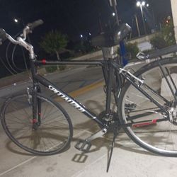 Specialized Crossroads Hybrid Bike - Black 