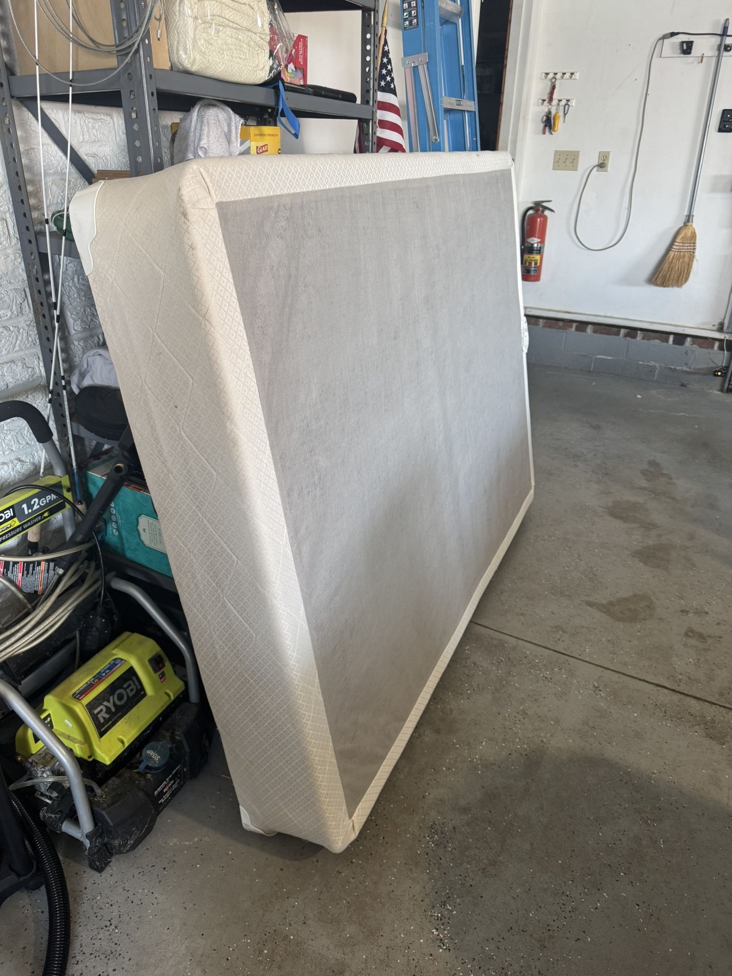 Full Size 9” Box Sprint