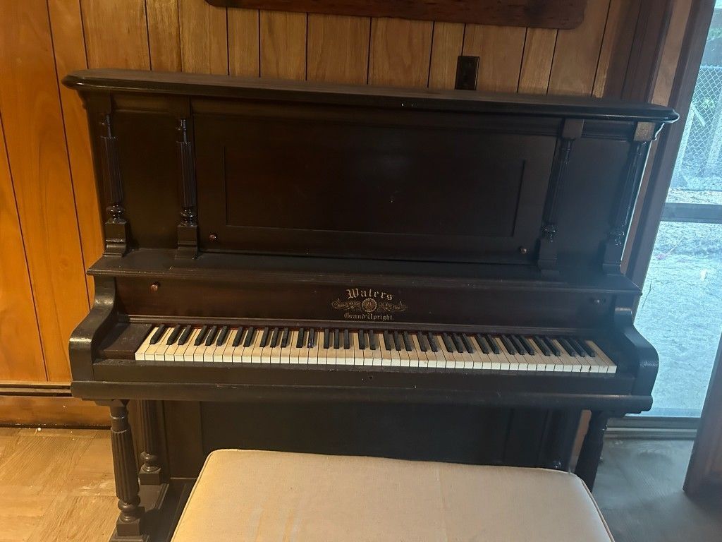 Grand Piano