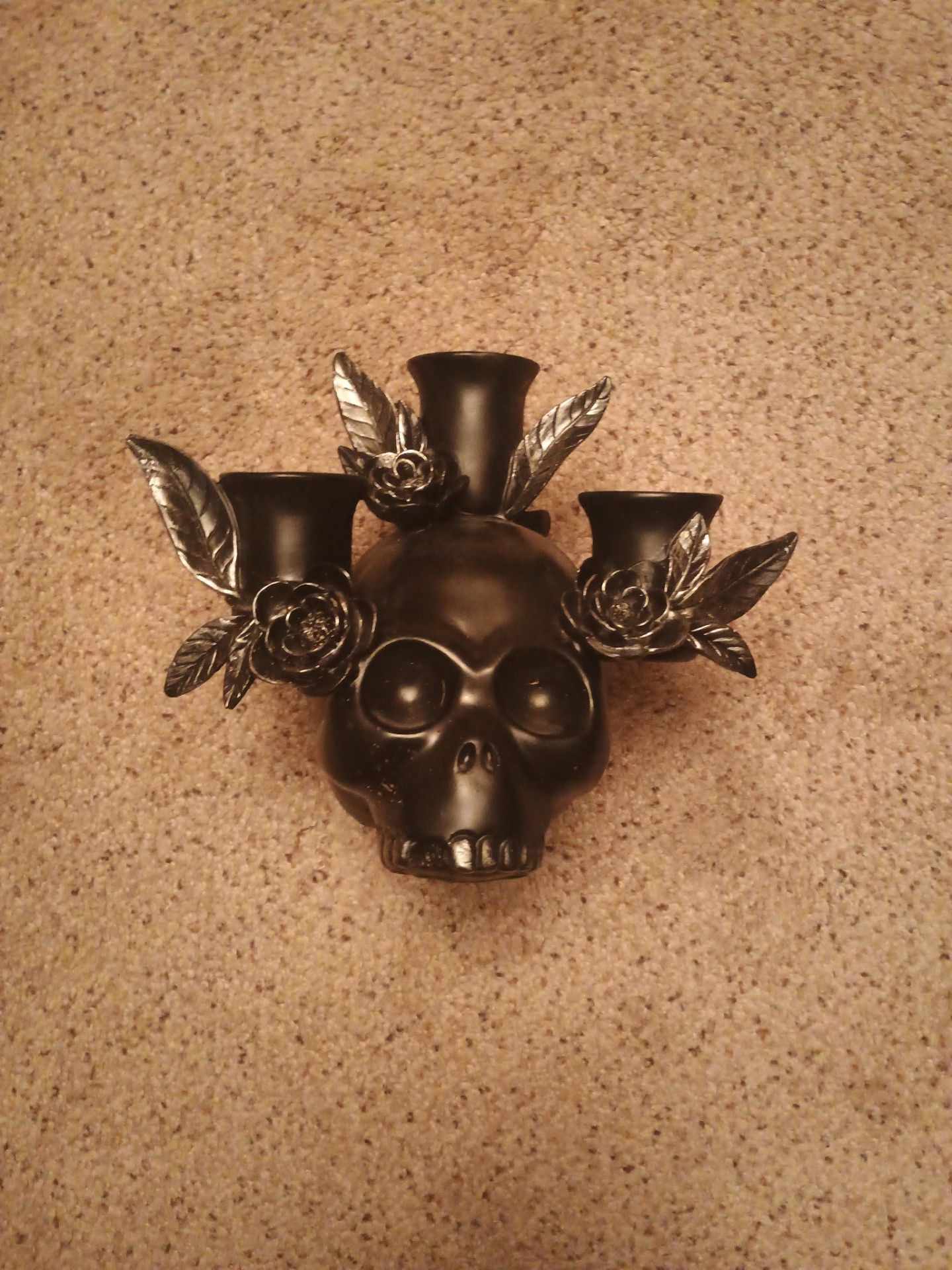 Skull candle holder okay