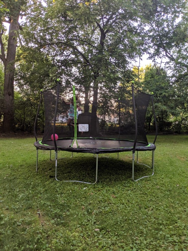 Trampoline