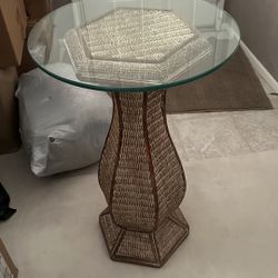 Table W/ Glass Top