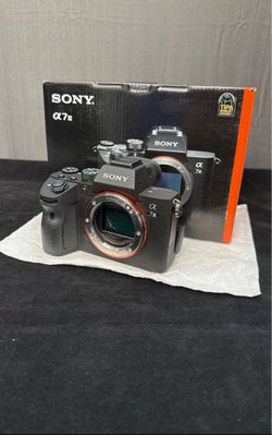 Sony Alpha A73 MirrorLess Digital Camera 2 Lenses Included SHIPPING ONLY