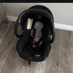 Maxi cosi car seat and bugaboo stroller Cameleon  