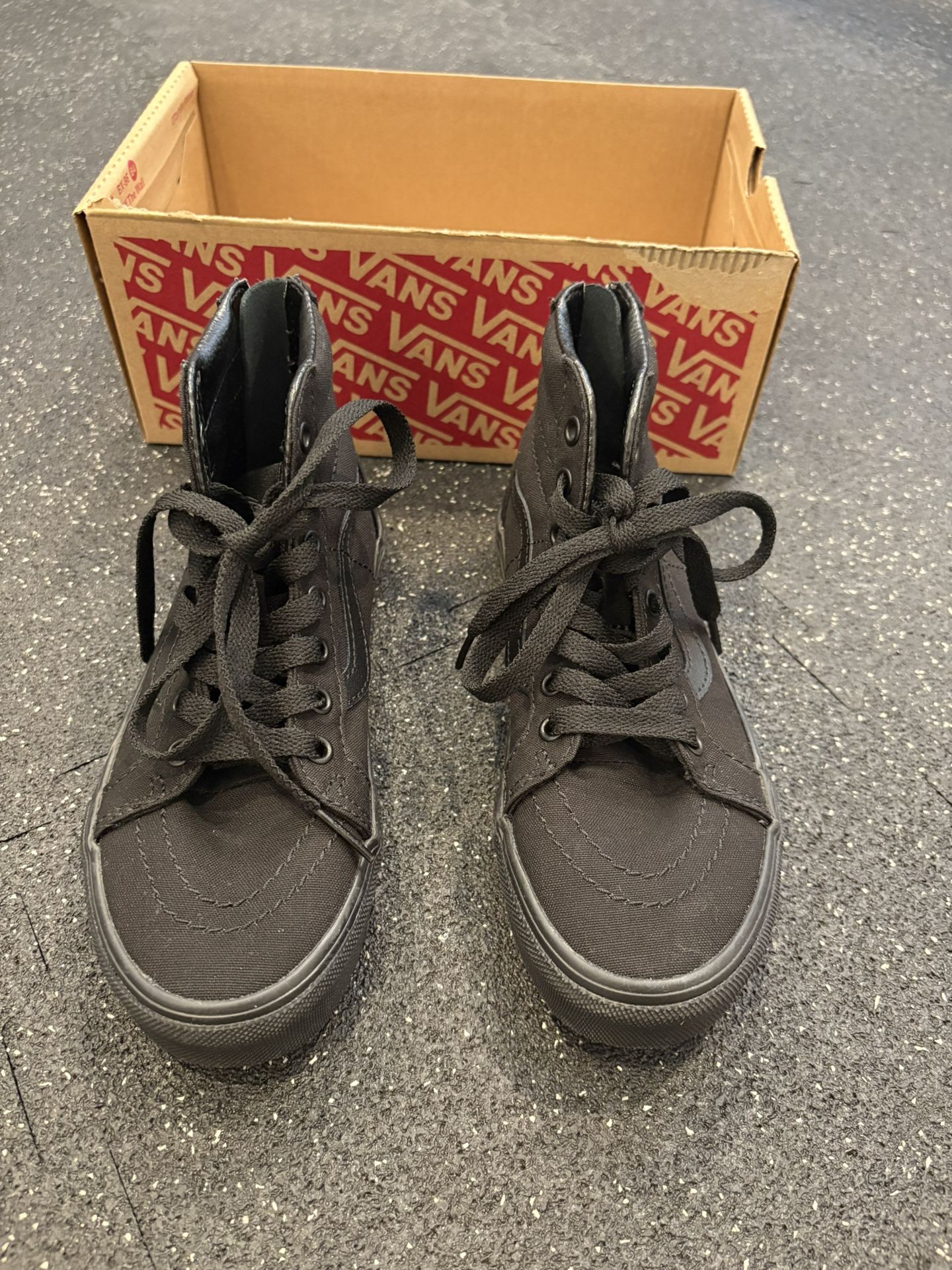 VANS Sk8-Hi Zip Kids Boys Shoes Size 2 UY Black Sneakers