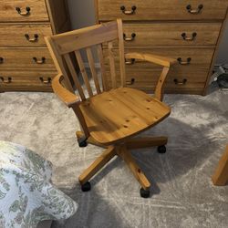 Desk chair