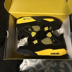 Jordan 4 Yellow Thunder 
