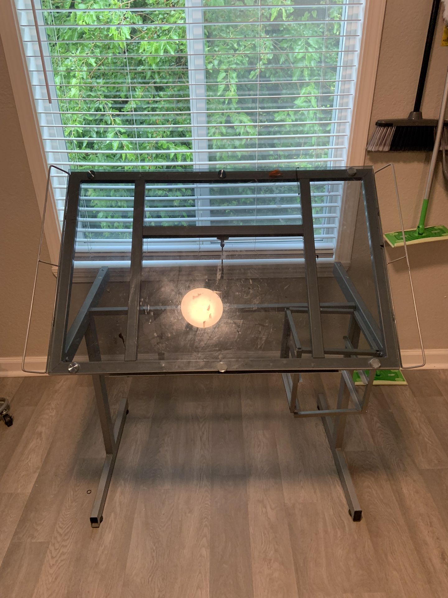 ART DESK FOR SALE