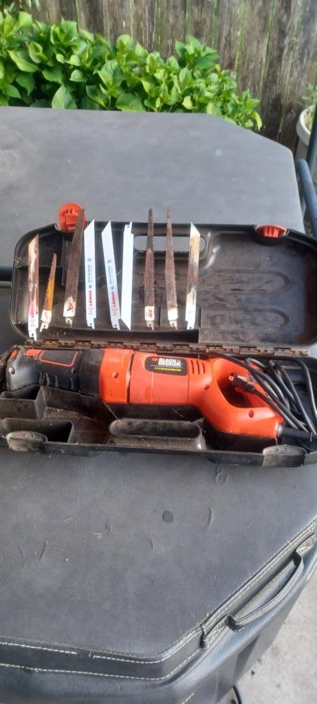 7.5 A Reciprocating Saw