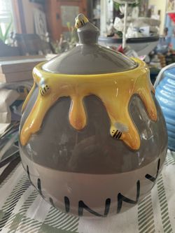 Winnie the Pooh Cookie Jar & Classic Pooh Wastebasket 