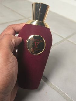 V Canto Stricnina Perfume Bottle