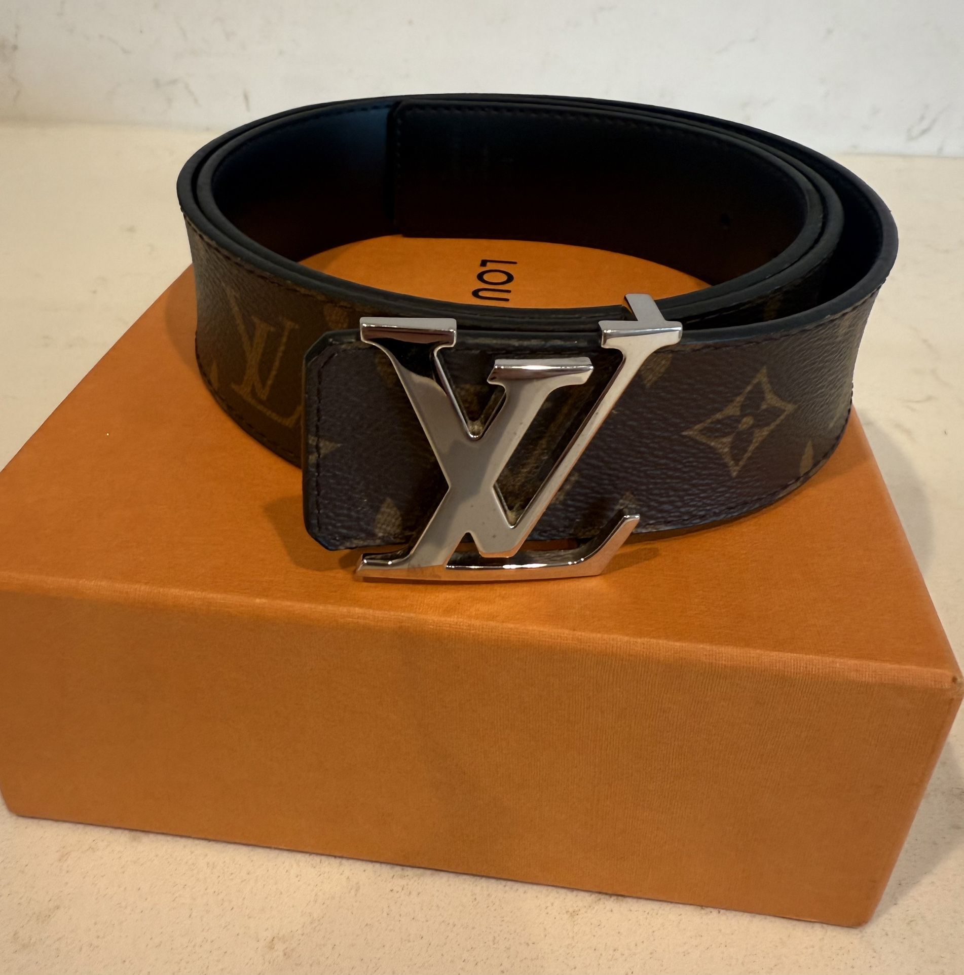 LV Initiales 40MM Reversible Belt