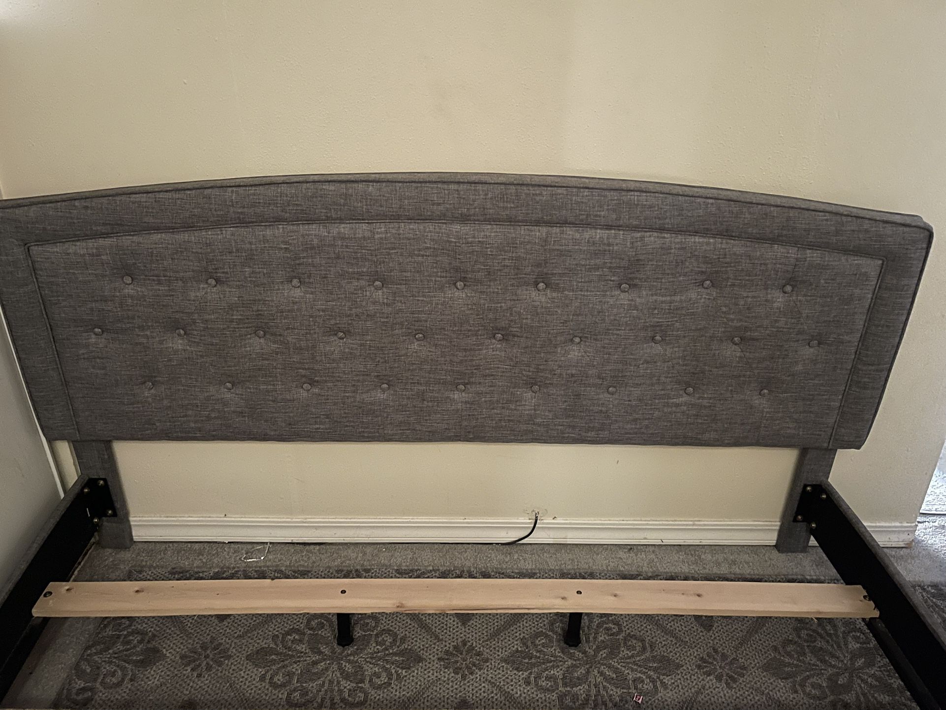 BED FRAME KING SIZE