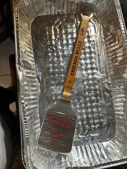 Bulls Spatula 