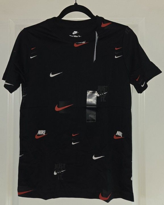 Kids Nike Black Tee L, XL