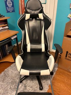 Black/White Gaming Chair (Cash Only)