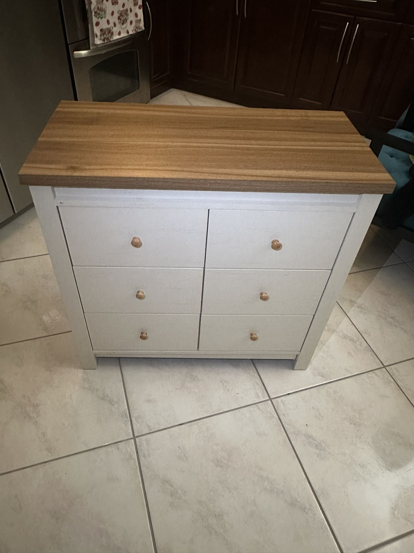 NEW YIGOBUY Small Dresser with 6 Drawers, Farmhouse Dresser for Bedroom, Tall Modern Chest of Drawer