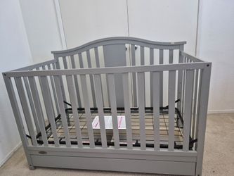 Crib, cuna.