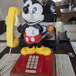 Vintage 1970.s.Mickey Mouse Telefon