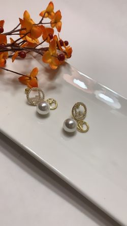 Gold Plated Full Pearl F Stick Geometric Round Pearl Earring