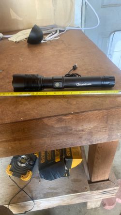 Quantum Flashlight Rechargeable