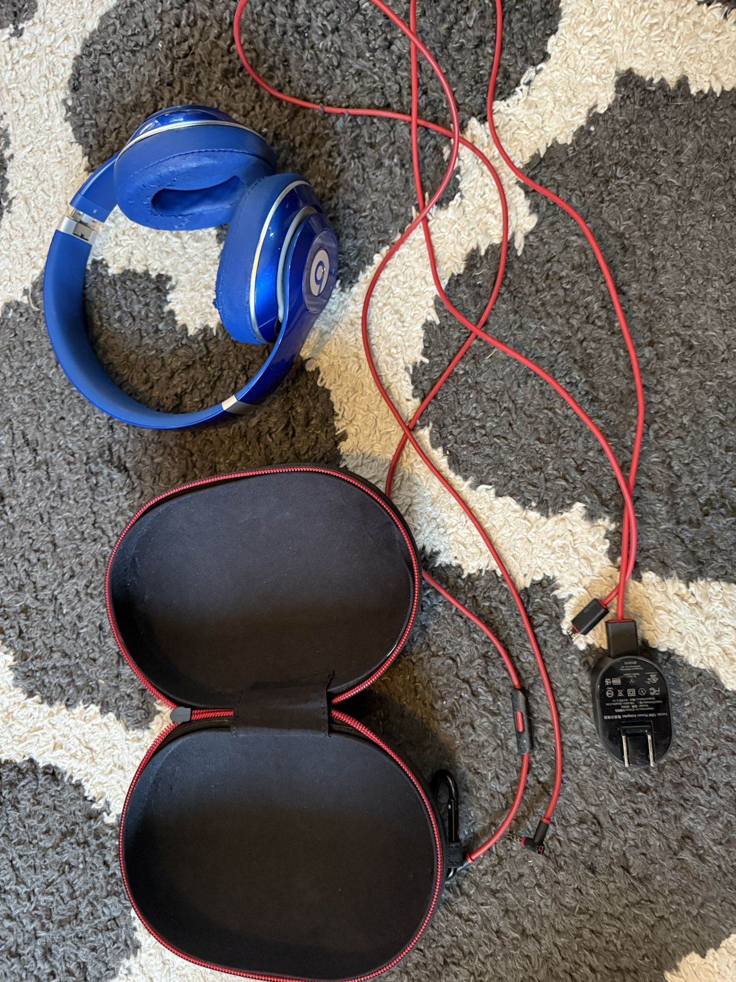 Beats Studio Wireless (Blue) – With Case Cables